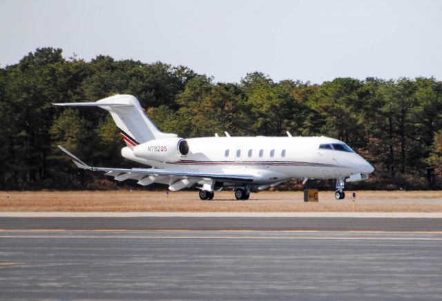 Canadair Challenger 350 (N782QS)