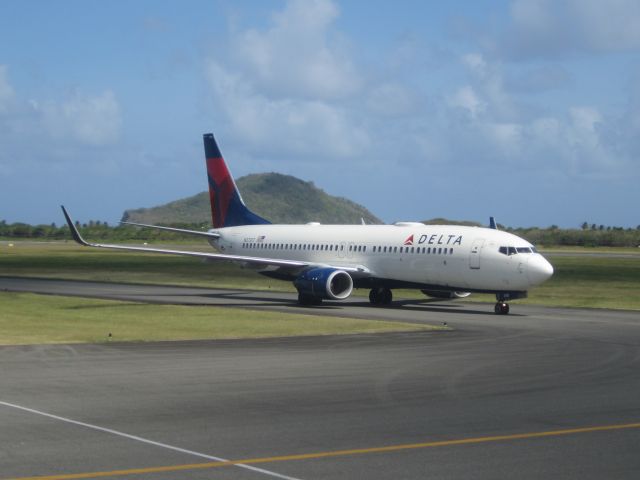 Boeing 737-800 (N3731T)