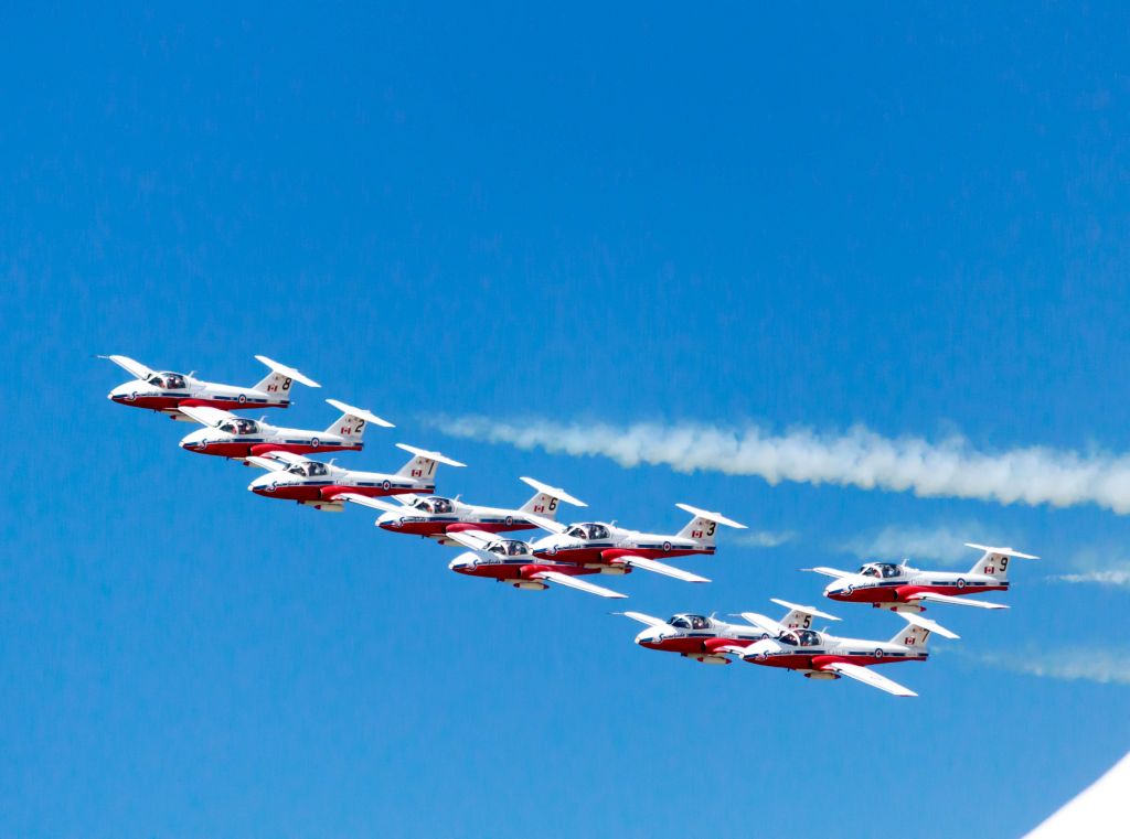 Canadair CL-41 Tutor (11-4033) - This years 2016 snowbirds #1 114033, #2 114013, #3 114051, #4 114009, #5 114050, #6 114146, #7 114058, #8 114032, #9 114096.