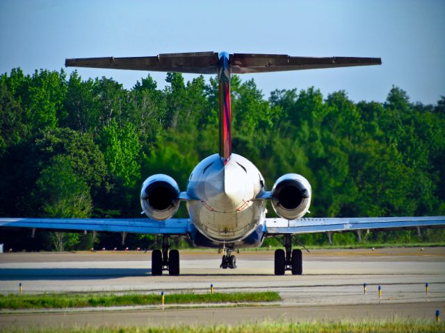 McDonnell Douglas MD-88 (N933DL)