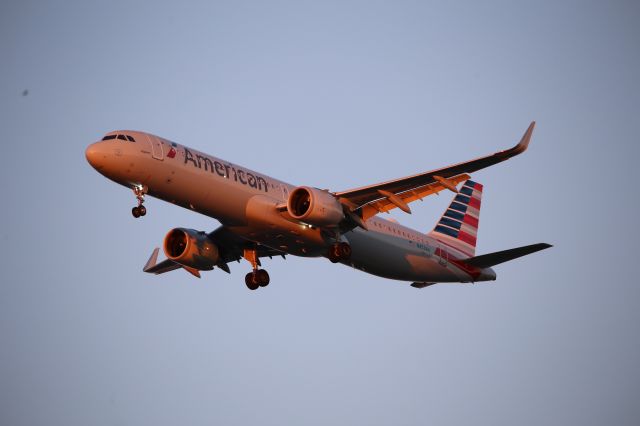 Airbus A321neo (N453AA)