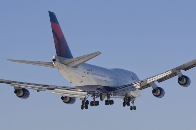 Airbus A330-300 (N666US)