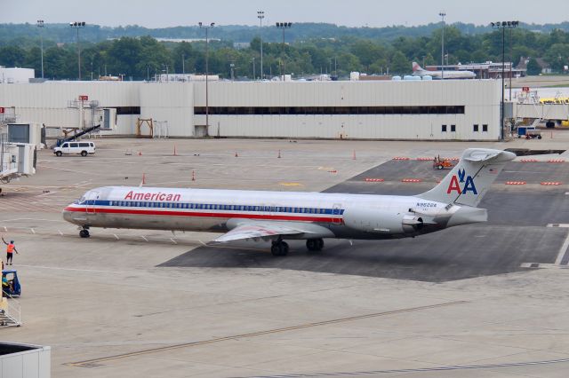 Embraer 170/175 (N9622A)