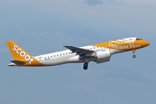 Embraer E190-E2 (9V-THA)