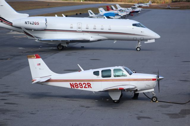 Beechcraft Bonanza (33) (N892R)