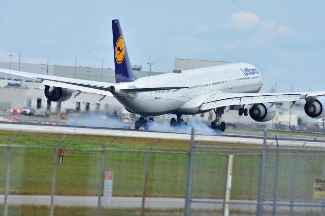 Airbus A340-600 (D-AIHY)