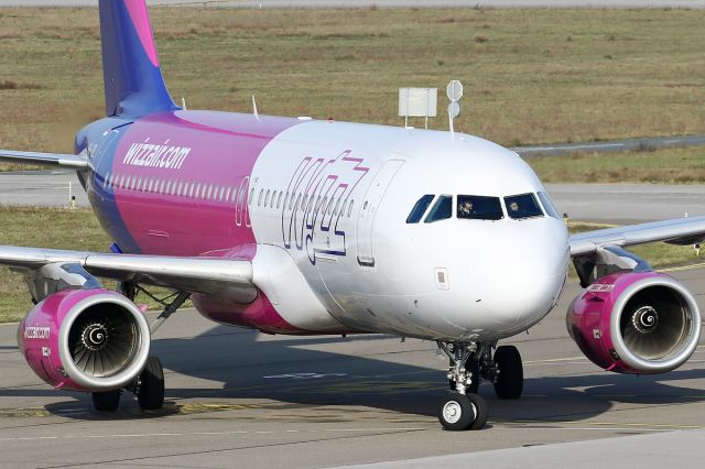 Airbus A320 (HA-LPL)