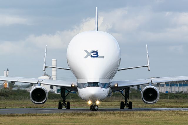 AIRBUS A-330-700 Beluga XL (F-GXLI) - BelugaXL n°3 lining up runway 25