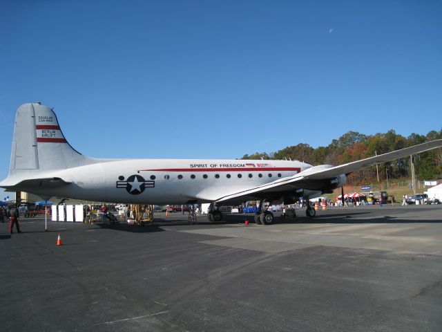 — — - Wings and Warriors Airshow