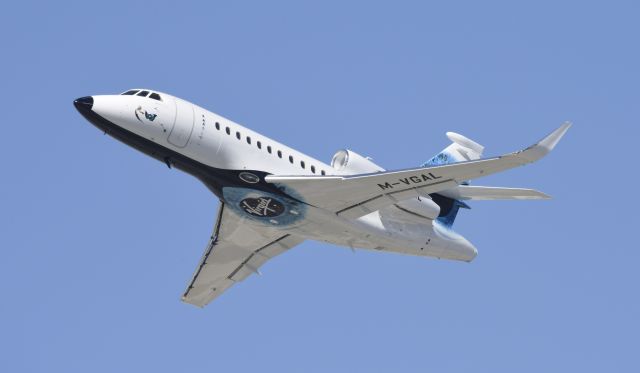 Dassault Falcon 900 (M-VGAL) - Departing LAX on 25L