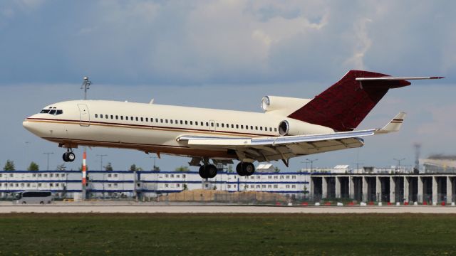 Boeing 727-100 (N311AG)