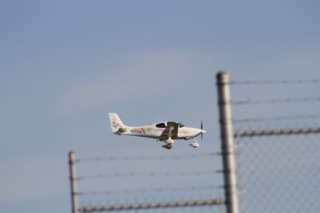 Cirrus SR-22 (N99KE)