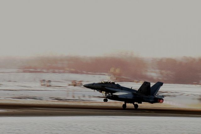 McDonnell Douglas FA-18 Hornet (16-6662) - "Gypsy 51... cleared for take-off..." A Swordsmen (VFA 32) Super Hornet (Boeing F/A 18F BuNo.166662)  takes of from Blue Grass Airport after a visit to <a href="http://www.aviationky.org/">The Aviation Museum of Kentucky</a> at Bluegrass Airport (KLEX)...  The two day visit featured talks with the crew about getting into aviation both military and civil....