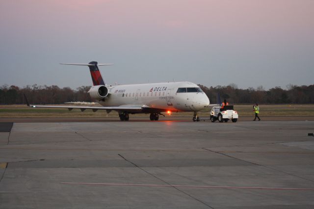 Canadair Regional Jet CRJ-200 (N936EV)