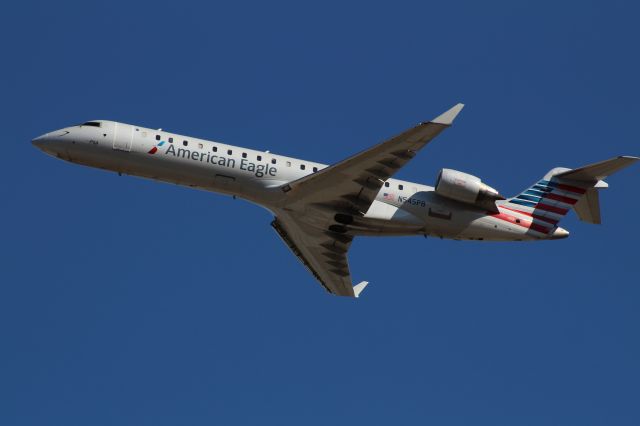 Canadair Regional Jet CRJ-700 (N545PB)