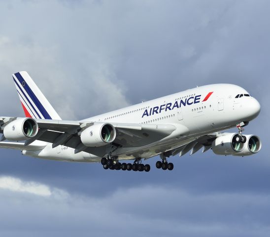 Airbus A380-800 —
