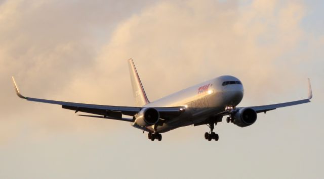 BOEING 767-300 (PR-ACO)