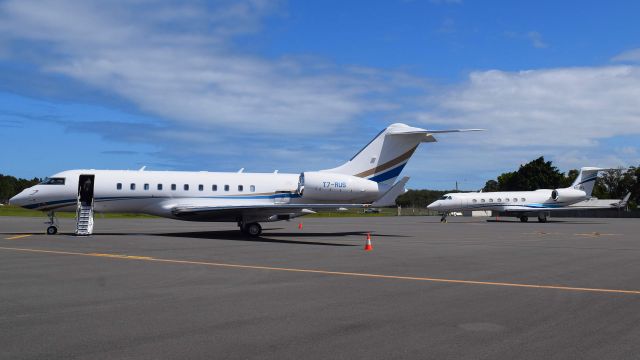 Bombardier Global 5000 (7T-RUS) - Global 5000 7T-RUS with G550 N931FL behind 18 Dec 2018