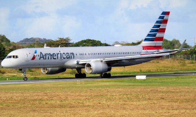 Boeing 757-200 (N199AN)