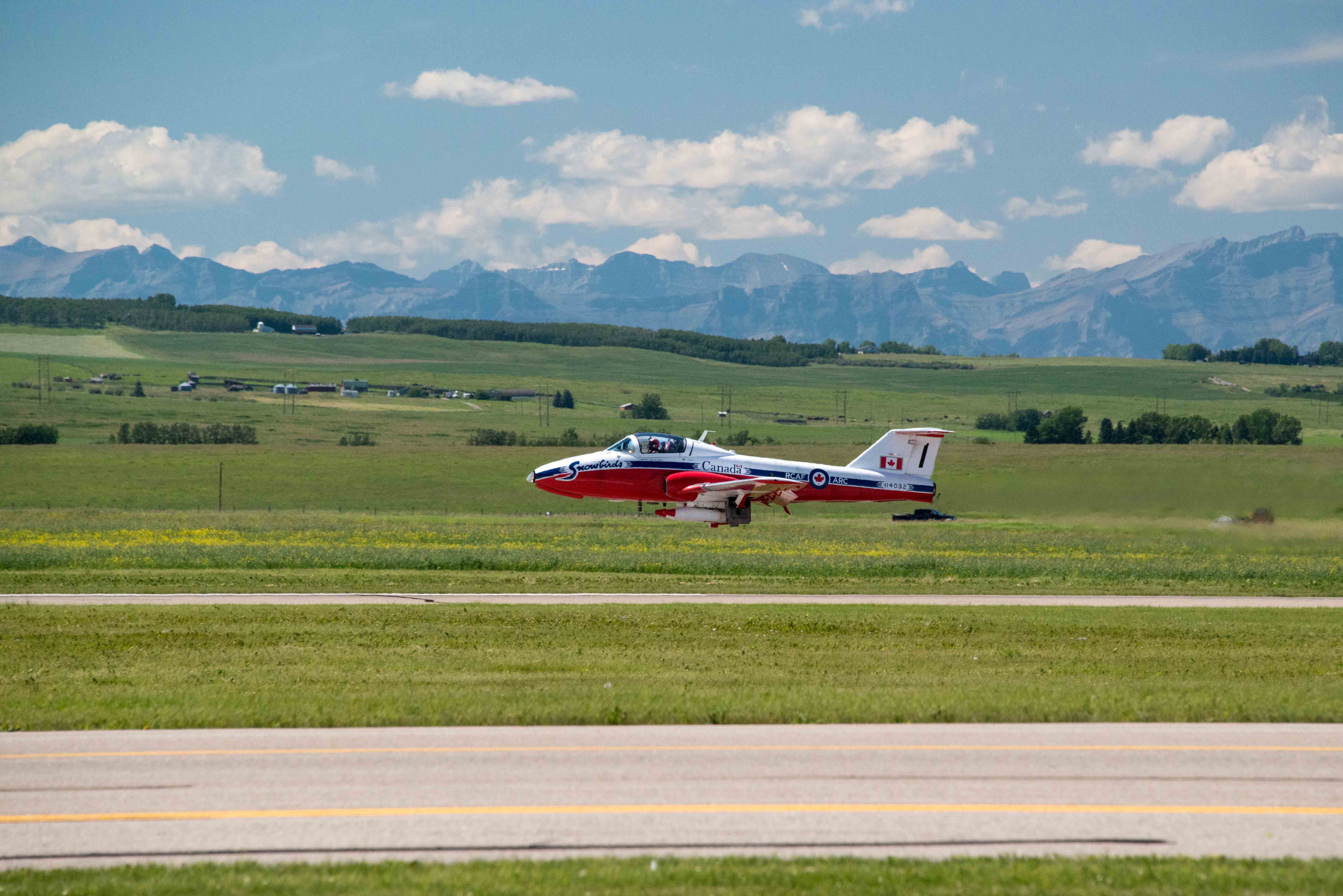11-4032 — - Snowbird 1 (Team Lead) taking off for practice the day before the opening of the 2019 performance at CYBW.