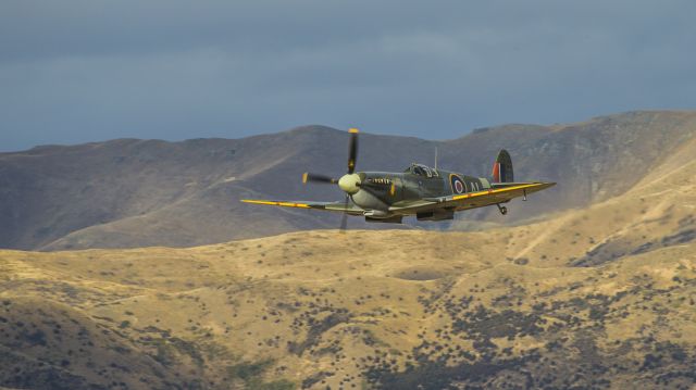 SUPERMARINE Spitfire (ZK-SPI) - PV270 doing a low pass