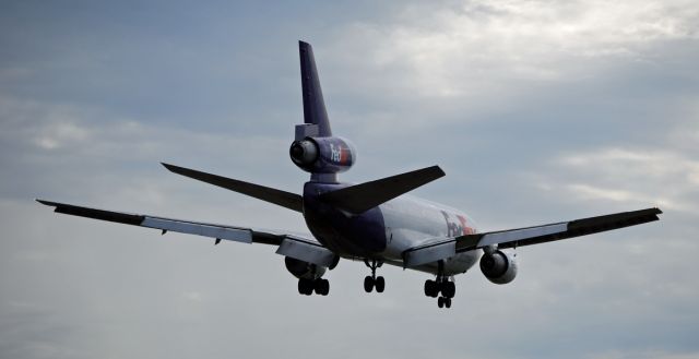 McDonnell Douglas DC-10 (N316FE) - FedEx MD-10-30F on Final for Portland International Airport.