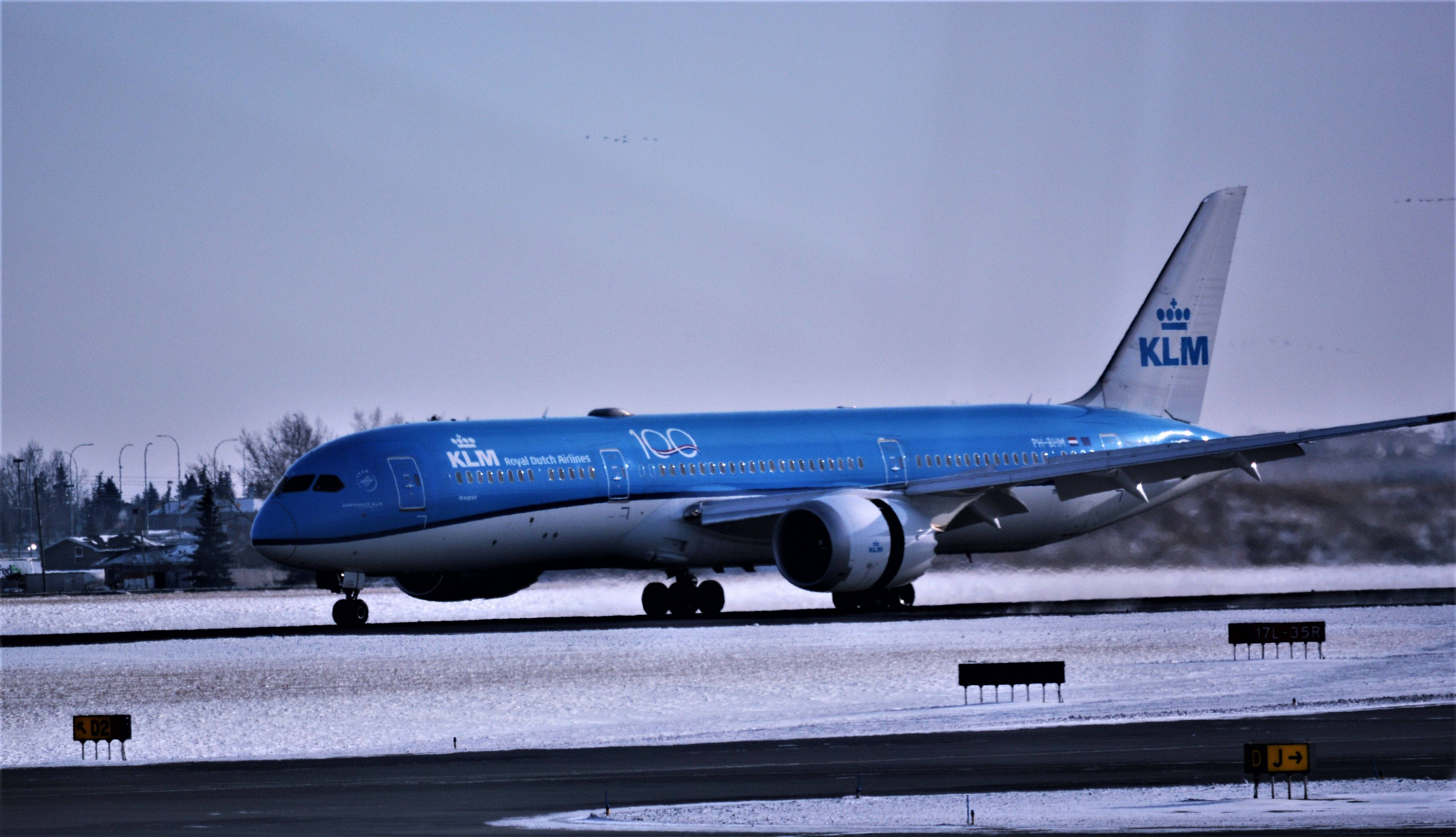 Boeing 787-8 — - landing CYYC 