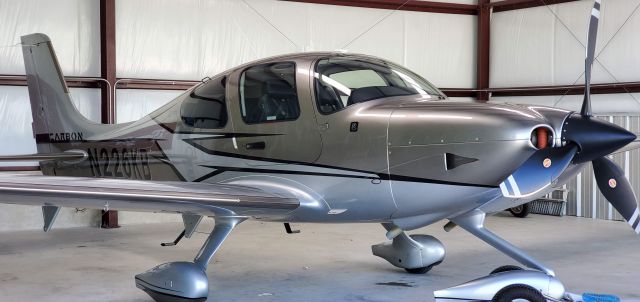 Cirrus SR-22 (N226KB)