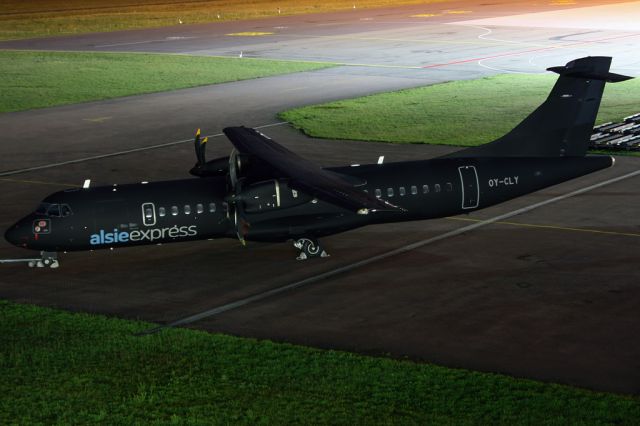 ATR ATR-72 (OY-CLY)