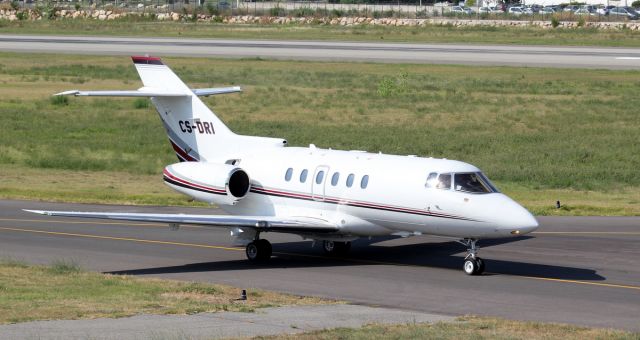 Hawker 800 (CS-DRI)