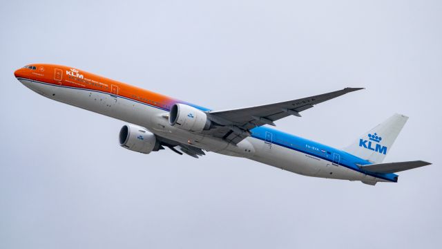 BOEING 777-300ER (PH-BVA)