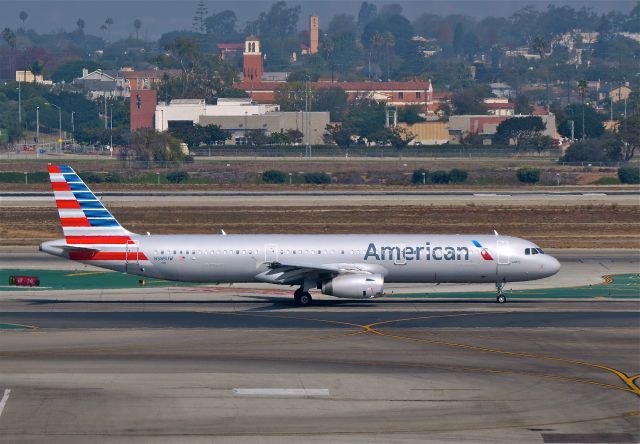 Airbus A321 (N585UW) - Ex US Airways - Non Sharkleted wingtip