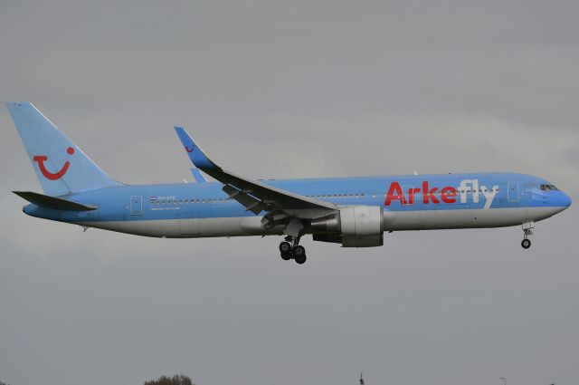 BOEING 767-300 (PH-OYE)
