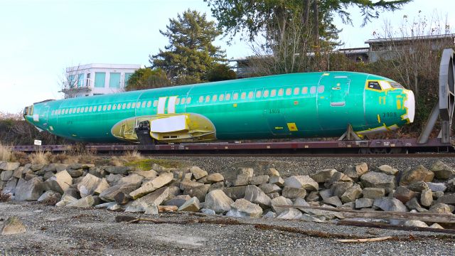 Boeing 737-800 (TC-CPA) - The future TC-CPA (LN:3909) as photographed 12/12/11 at Mukilteo, WA.  The fuselage section is built in Wichita, KS by Spirit Aerosystems and transported by BNSF to the Boeing plant at Renton, WA for final assembly. The fuselages on this particular train were numbered LN: 3908, 3909, 3910 and 3911.