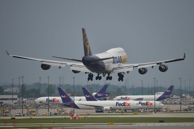 Boeing 747-400 (N482MC) - 23L 06-07-25