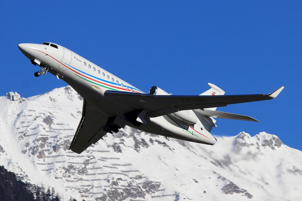 Dassault Falcon 7X (TC-OIL)