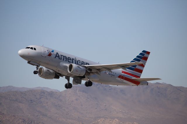 Airbus A319 (N760US)