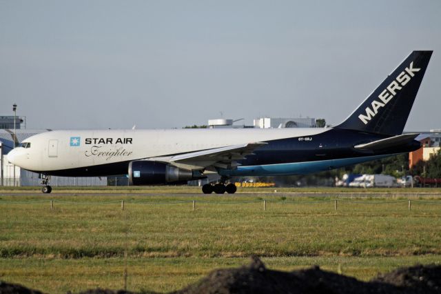 BOEING 767-200 (OY-SRJ)