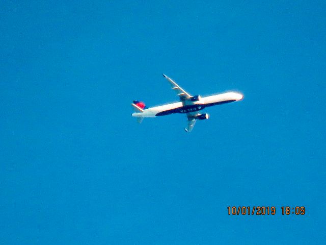 Airbus A321 (N304DN)