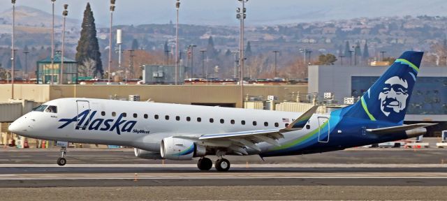 Embraer 175 (N188SY) - The mains are on the runway in this shot of SkyWests N188SY ,an E75L, as it arrives at Reno Tahoe International from Portland, Oregon (KPDX-KRNO) at 11:30 AM.