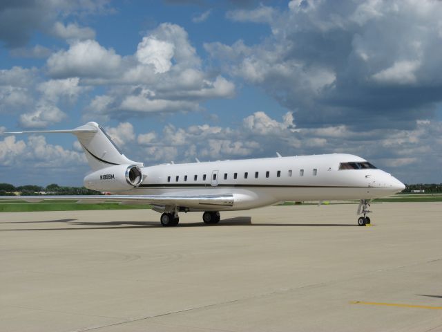 Bombardier Global Express (N1955M)