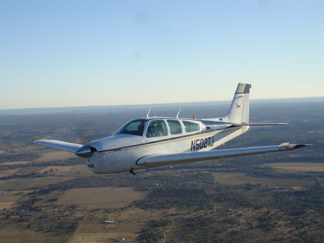 Beechcraft Bonanza (33) (N502TJ)