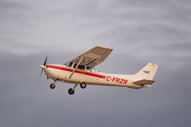 Cessna Skyhawk (C-FRZR)