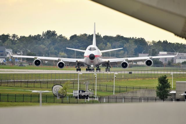 Boeing 747-400 (LX-NCL) - 10-03-21