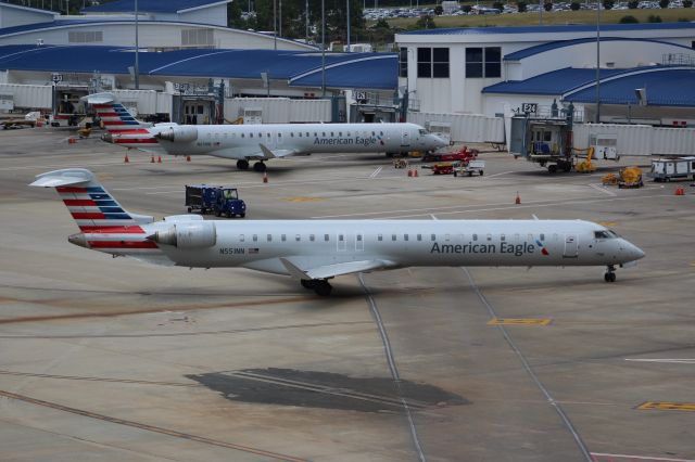 Canadair Regional Jet CRJ-900 (N551NN)