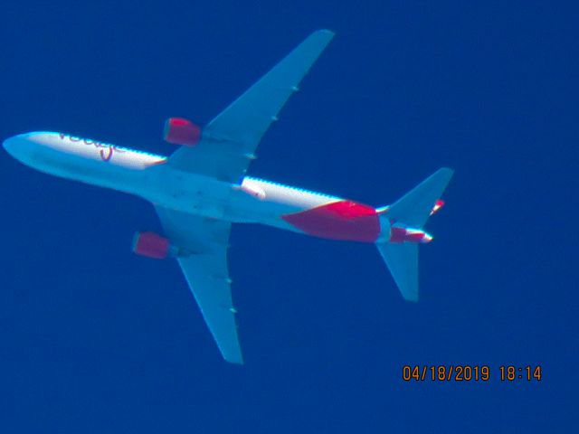 BOEING 767-300 (C-GEOU)