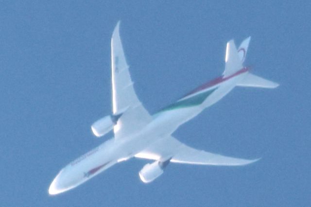Boeing 787-8 (HB-JHA) - CN-RHA Boeing B-787-9 Royal Air Maroc AT 210. De Casablanca CMN. Vers Toronto YYZ. Altitude 12187 Mètres. Vitesse 851 KM/H. Survolant la ville de Lavaltrie QC. Le 23-03-2025 à 18.30.