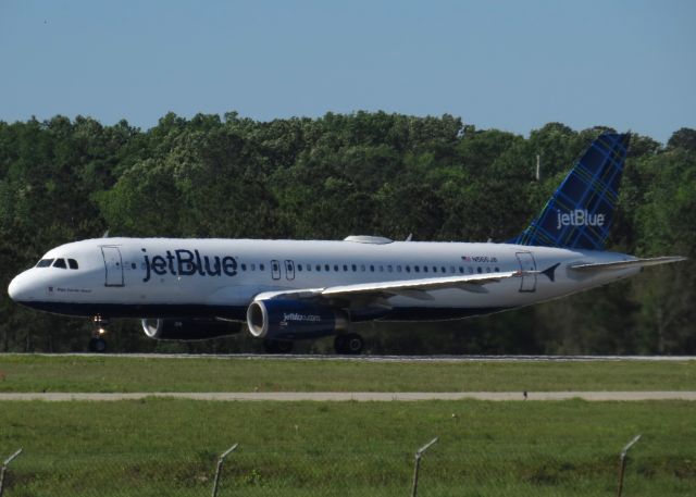 Airbus A320 (N566JB) - jetBlue A320 "Blue Suede Shoes" 4/8/17