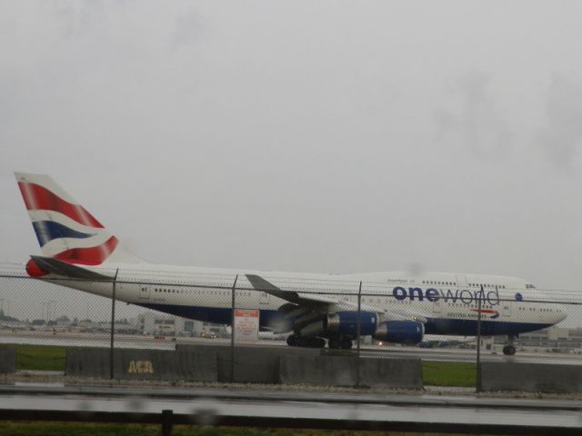 Boeing 747-400 (G-CIVL)