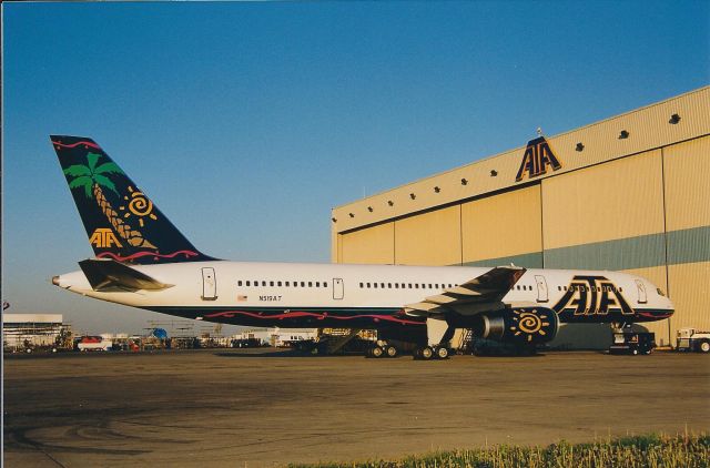 Boeing 757-200 (N519AT)